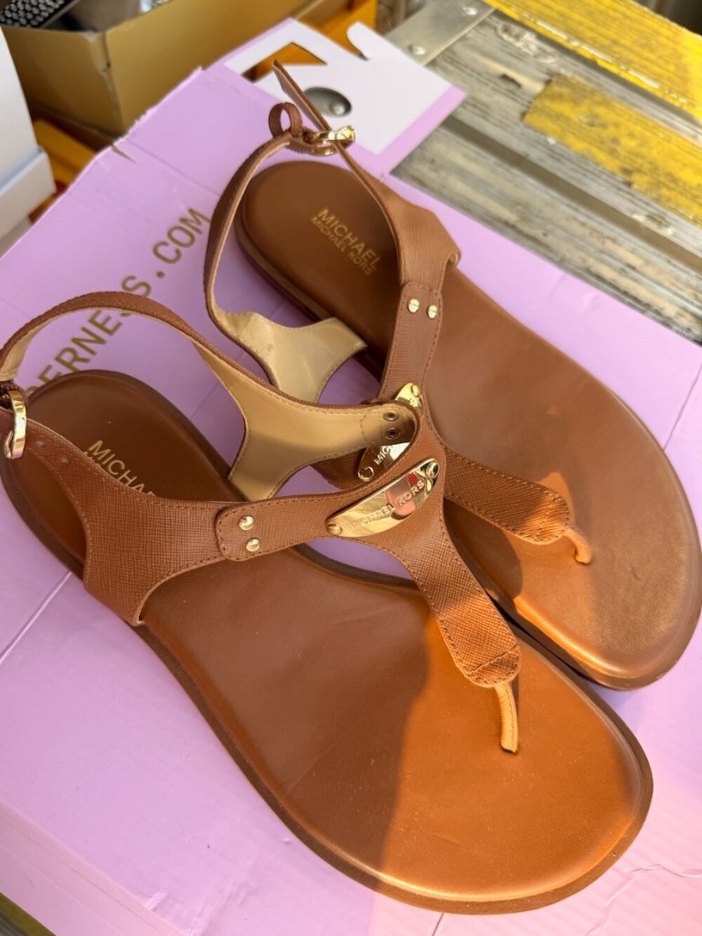 Michael Kors Brown Leather Thong Sandals | Gold Logo Hardware | Size 7.5